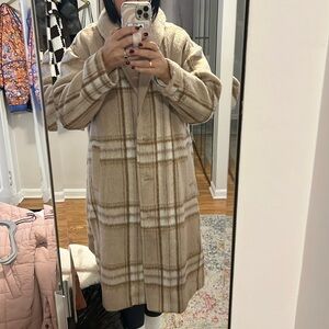 Women’s oversized plaid jacket